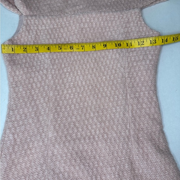 The Swan Elegant Pink Off-Shoulder Dress Size Small #194 - Picture 10 of 11